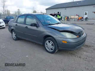 2004 Ford Focus SE with VIN 1FAFP34334W177338, listed as a IAAI auction lot 42003202 with 190,581 mi miles and . Bid and sale history available at carsss.com. Image 1.