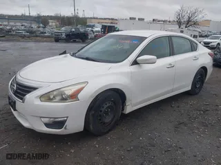 2014 Nissan Altima 2.5 S with VIN 1N4AL3AP7EC197172, listed as a IAAI auction lot 42019200 with 142,336 mi miles. Bid and sale history available at carsss.com. Image 2.