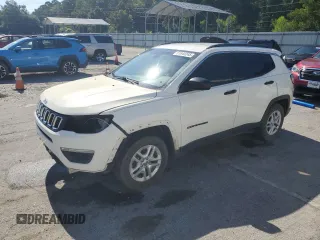2019 Jeep Compass Sport с VIN 3C4NJCAB7KT749338, выставлен на аукционе Copart как лот 61648245 с пробегом 99 811 миль миль и Списание • Salvage title. История ставок и продаж доступна на DreamBid. Изображение 1.