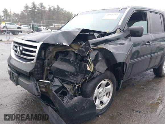 2012 Honda Pilot LX with VIN 5FNYF4H27CB038765, listed as a IAAI auction lot 41963157 with 209,965 mi miles and . Bid and sale history available at carsss.com. Image 6.