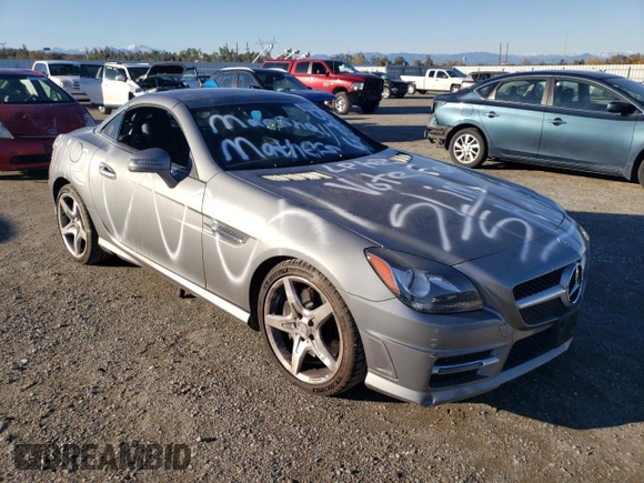 2013 Mercedes-Benz SLK 250 z VIN WDDPK4HA7DF058855, wystawiony jako Copart lot #82673374 z przebiegiem 87 699 mil mil oraz Szkoda całkowita • Salvage title. Historia ofert i sprzedaży dostępna na DreamBid. Obrazek 4.