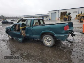 1997 GMC Sonoma SLS with VIN 1GTCS194XV8500162, listed as a Copart auction lot 45280175 with 269,303 mi miles and Salvage Title. Bid and sale history available at carsss.com. Image 2.