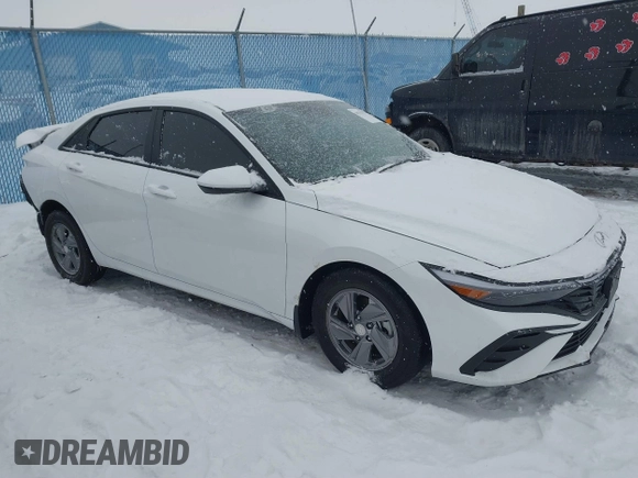 2024 Hyundai Elantra SE with VIN KMHLL4DG1RU764086, listed as a IAAI auction lot 41525779 with 4,261 mi miles and . Bid and sale history available at DreamBid. Image 1.