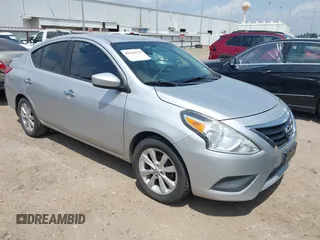 2015 Nissan Versa SV with VIN 3N1CN7AP1FL837454, listed as a IAAI auction lot 42166710 with 62,450 mi miles. Bid and sale history available at carsss.com. Image 1.