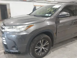 2017 Toyota Highlander LE with VIN 5TDBZRFH3HS434227, listed as a IAAI auction lot 42524051 with 66,099 mi miles and . Bid and sale history available at DreamBid. Image 6.