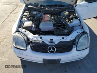 1998 Mercedes-Benz SLK 230/320 z VIN WDBKK47FXWF075880, wystawiony jako Copart lot #42187985 z przebiegiem 118 456 mil mil oraz Czysty tytuł • Clean title. Historia ofert i sprzedaży dostępna na DreamBid. Obrazek 11.
