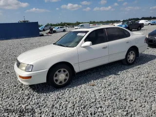 1997 Toyota Avalon XL with VIN 4T1BF12B7VU165695, listed as a Copart auction lot 54199255 with 246,686 mi miles and Clean Title. Bid and sale history available at carsss.com. Image 1.