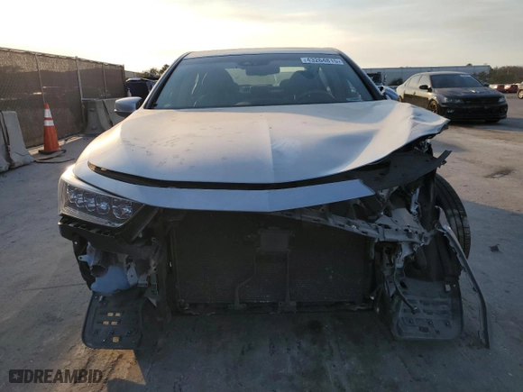 2018 Acura RLX w/Technology Pkg with VIN JH4KC1F52JC000704, listed as a Copart auction lot 43264815 with 0 mi miles and Salvage Title. Bid and sale history available at carsss.com. Image 5.