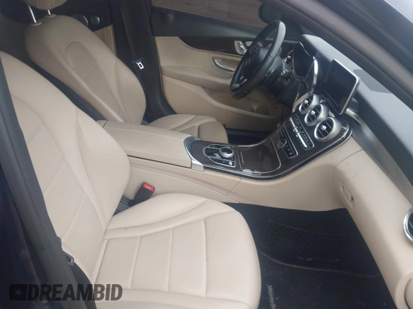 2018 Mercedes-Benz C 300 with VIN 55SWF4KB3JU246606, listed as a IAAI auction lot 41844444 with 39,687 mi miles and . Bid and sale history available at carsss.com. Image 5.