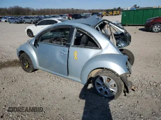 2009 Volkswagen New Beetle Coupe S with VIN 3VWPW31C39M511068, listed as a Copart auction lot 41985775 with 0 mi miles and Salvage Title. Bid and sale history available at carsss.com. Image 2.