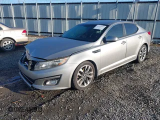 2015 Kia Optima SX z VIN 5XXGR4A72FG419739, wystawiony jako IAAI lot #41972453 z przebiegiem 204 336 mil mil oraz . Historia ofert i sprzedaży dostępna na DreamBid. Obrazek 17.