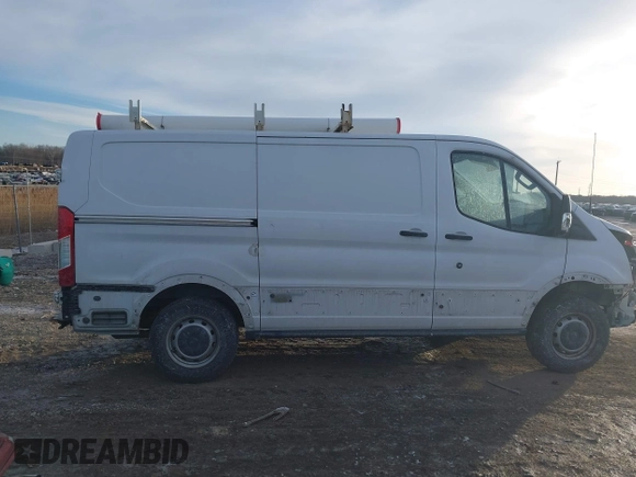 2017 Ford Transit z VIN 1FTYR1YM0HKB27935, wystawiony jako IAAI lot #41513908 z przebiegiem 80 422 mil mil oraz . Historia ofert i sprzedaży dostępna na DreamBid. Obrazek 13.