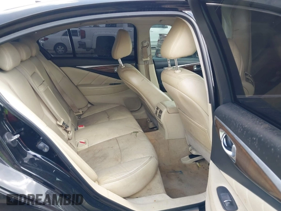 2014 Infiniti Q50 Premium z VIN JN1BV7AP2EM673289, wystawiony jako IAAI lot #42552398 z przebiegiem 172 770 mil mil oraz . Historia ofert i sprzedaży dostępna na DreamBid. Obrazek 8.