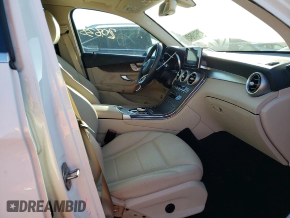 2019 Mercedes-Benz GLC with VIN WDC0G4KB7KV171233, listed as a Copart auction lot 63649642 with 20,838 mi miles. Bid and sale history available at carsss.com. Image 5.