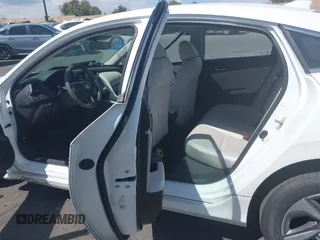2019 Honda Insight EX with VIN 19XZE4F52KE005648, listed as a IAAI auction lot 41935225 with 68,312 mi miles. Bid and sale history available at carsss.com. Image 8.
