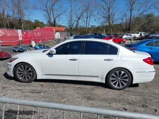 2013 Hyundai Genesis 5.0L R-Spec with VIN KMHGC4DH0DU244349, listed as a IAAI auction lot 41508229 with 231,929 mi miles. Bid and sale history available at carsss.com. Image 14.