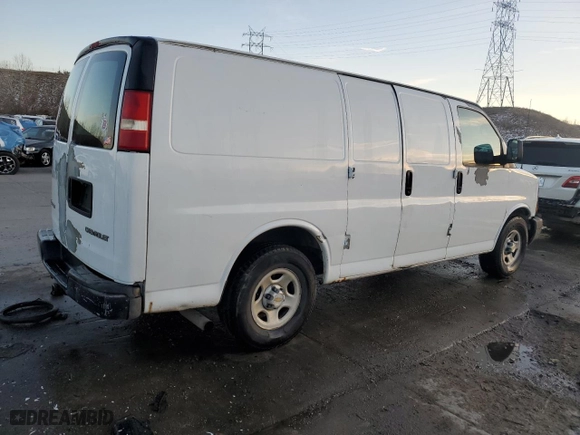 2004 Chevrolet Express Cargo Van with VIN 1GCFG15XX41166558, listed as a Copart auction lot 84300414 with 356,347 mi miles and Salvage Title. Bid and sale history available at carsss.com. Image 3.