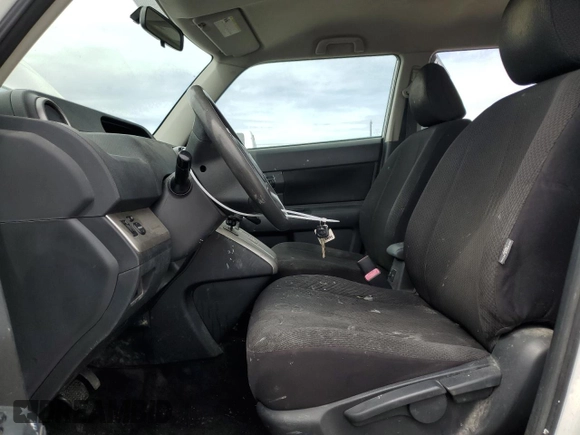 2008 Scion xB z VIN JTLKE50E281032171, wystawiony jako Copart lot #56590495 z przebiegiem 257 801 mil mil oraz Tytuł czysty. Historia ofert i sprzedaży dostępna na DreamBid. Obrazek 7.