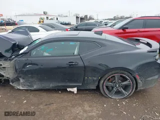 2019 Chevrolet Camaro 1SS with VIN 1G1FF1R70K0159224, listed as a IAAI auction lot 41650633 with 1 mi miles. Bid and sale history available at carsss.com. Image 14.