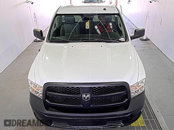 2022 Ram 1500 Tradesman z VIN 3C6JR6DG4NG313518, wystawiony jako IAAI lot #42143401 z przebiegiem 95 483 mil mil oraz . Historia ofert i sprzedaży dostępna na DreamBid. Obrazek 1.