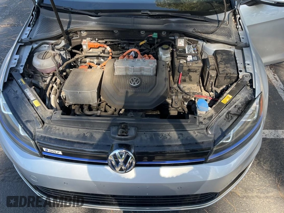 2015 Volkswagen Golf SEL Premium z VIN WVWPP7AUXFW911575, wystawiony jako Copart lot #61272935 z przebiegiem 121 919 mil mil oraz Czysty tytuł • Clean title. Historia ofert i sprzedaży dostępna na DreamBid. Obrazek 7.
