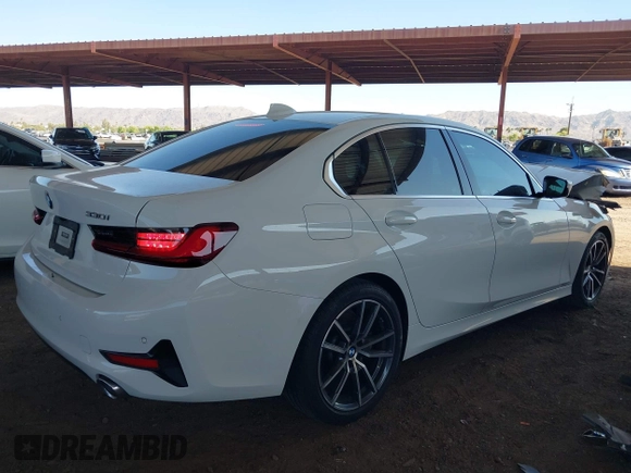 2022 BMW 3 Series 330i с VIN 3MW5R1J01N8C47893, выставлен на аукционе IAAI как лот 42312006 с пробегом 25 430 миль миль и . История ставок и продаж доступна на DreamBid. Изображение 4.