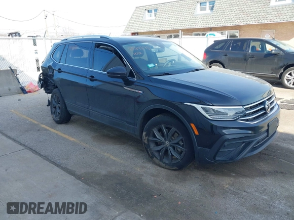 2022 Volkswagen Tiguan SE z VIN 3VV2B7AX4NM118467, wystawiony jako IAAI lot #41769676 z przebiegiem 55 305 mil mil oraz . Historia ofert i sprzedaży dostępna na DreamBid. Obrazek 1.
