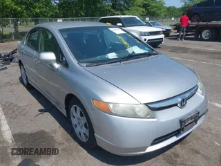 2008 Honda Civic LX z VIN 1HGFA16528L073933, wystawiony jako IAAI lot #42404781 z przebiegiem 232 036 mil mil oraz . Historia ofert i sprzedaży dostępna na DreamBid. Obrazek 1.