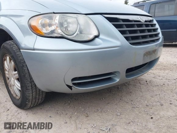 2006 Chrysler Town & Country Touring z VIN 2A4GP54L36R660084, wystawiony jako IAAI lot #42065370 z przebiegiem 236 807 mil mil oraz . Historia ofert i sprzedaży dostępna na DreamBid. Obrazek 20.