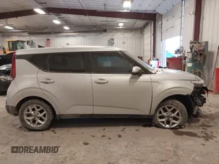 2020 Kia Soul LX with VIN KNDJ23AU1L7732263, listed as a IAAI auction lot 41144527 with 34,856 mi miles. Bid and sale history available at carsss.com. Image 13.