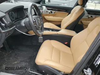 2017 Volvo S90 Momentum with VIN YV1A22MK4H1012268, listed as a Copart auction lot 44632965 with 28,505 mi miles and Salvage Title. Bid and sale history available at carsss.com. Image 7.
