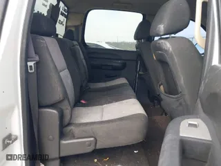 2009 Chevrolet Silverado 1500 LS with VIN 3GCEC13CX9G196238, listed as a IAAI auction lot 41690264 with 258,392 mi miles. Bid and sale history available at carsss.com. Image 8.