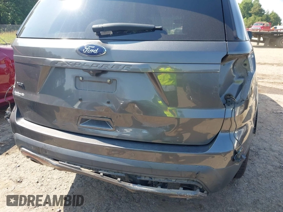 2017 Ford Explorer XLT z VIN 1FM5K7D82HGA31550, wystawiony jako IAAI lot #42391756 z przebiegiem 141 291 mil mil oraz . Historia ofert i sprzedaży dostępna na DreamBid. Obrazek 18.
