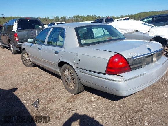 2010 Mercury Grand Marquis LS z VIN 2MEBM7FV6AX633712, wystawiony jako IAAI lot #41575052 z przebiegiem 183 898 mil mil oraz . Historia ofert i sprzedaży dostępna na DreamBid. Obrazek 3.