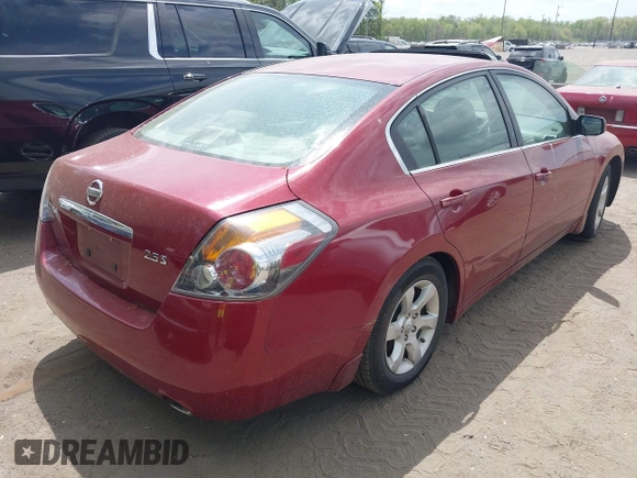 2008 Nissan Altima 2.5 S with VIN 1N4AL21E68C161938, listed as a IAAI auction lot 42100043 with 258,402 mi miles. Bid and sale history available at carsss.com. Image 4.
