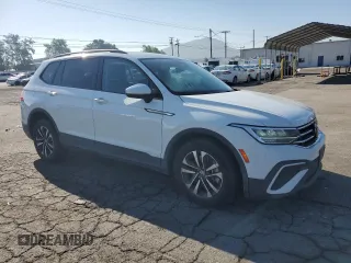 2022 Volkswagen Tiguan S with VIN 3VV1B7AXXNM120171, listed as a Copart auction lot 55880305 with 49,830 mi miles and Salvage title. Bid and sale history available at DreamBid. Image 4.