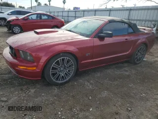 2007 Ford Mustang GT Deluxe with VIN 1ZVHT85H075327502, listed as a Copart auction lot 43392245 with 149,418 mi miles and Salvage Title. Bid and sale history available at carsss.com. Image 1.