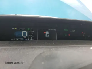 2020 Toyota Prius LE z VIN JTDKARFP0L3120902, wystawiony jako Copart lot #57867295 z przebiegiem 116 133 mil mil oraz Czysty tytuł • Clean title. Historia ofert i sprzedaży dostępna na DreamBid. Obrazek 9.