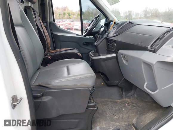 2019 Ford Transit with VIN 1FTYR2CM1KKA03886, listed as a IAAI auction lot 42060822 with 140,305 mi miles. Bid and sale history available at carsss.com. Image 5.