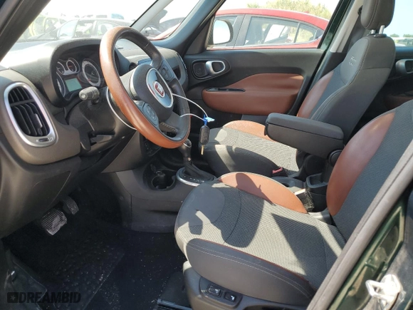 2015 FIAT 500L Urbana Trekking with VIN ZFBCFADH4FZ033219, listed as a Copart auction lot 68164704 with 70,046 mi miles and Salvage Title. Bid and sale history available at carsss.com. Image 7.