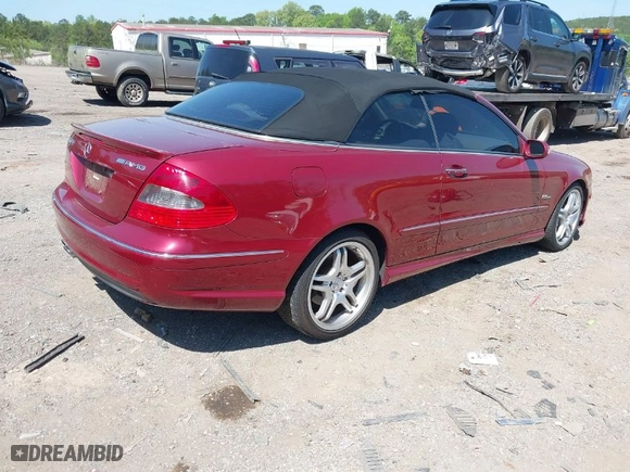 2008 Mercedes-Benz CLK-Class 5.5L with VIN WDBTK72F48T099058, listed as a IAAI auction lot 42039321 with 83,328 mi miles. Bid and sale history available at carsss.com. Image 4.