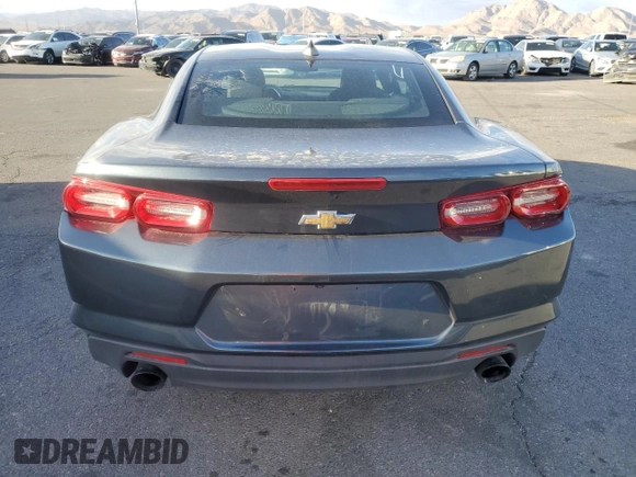 2021 Chevrolet Camaro 1LS z VIN 1G1FB1RX6M0137372, wystawiony jako Copart lot #43412985 z przebiegiem 33 103 mil mil oraz Szkoda całkowita • Salvage title. Historia ofert i sprzedaży dostępna na DreamBid. Obrazek 6.