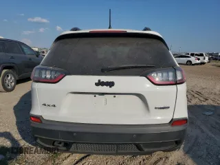 2020 Jeep Cherokee Latitude with VIN 1C4PJMCX9LD578137, listed as a Copart auction lot 71762364 with 59,900 mi miles and Salvage Title. Bid and sale history available at carsss.com. Image 6.