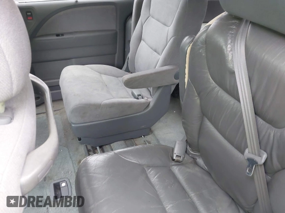 2006 Honda Odyssey EX with VIN 5FNRL38406B066176, listed as a IAAI auction lot 42028052 with 136,305 mi miles and . Bid and sale history available at DreamBid. Image 8.