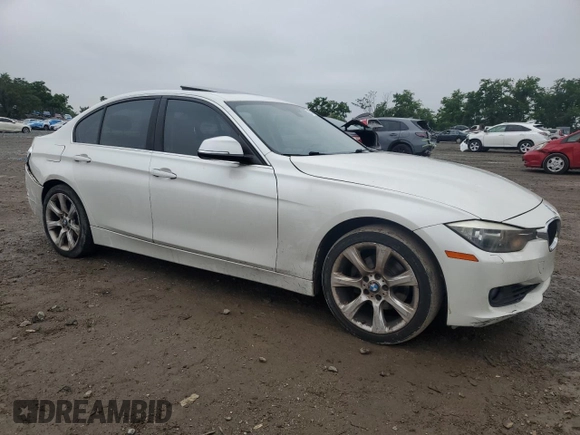 2015 BMW 3 Series 328i xDrive с VIN WBA3B5G57FNS14661, выставлен на аукционе Copart как лот 61301435 с пробегом 94 905 миль миль и Списание • Salvage title. История ставок и продаж доступна на DreamBid. Изображение 4.
