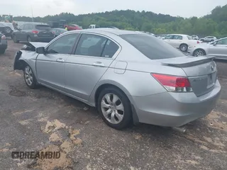 2008 Honda Accord EX-L z VIN 1HGCP36878A080301, wystawiony jako IAAI lot #42489913 z przebiegiem 220 939 mil mil oraz . Historia ofert i sprzedaży dostępna na DreamBid. Obrazek 3.
