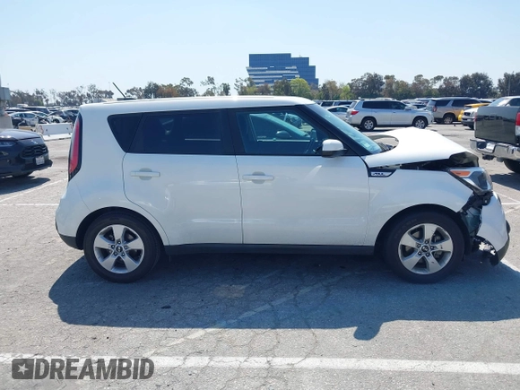 2018 Kia Soul with VIN KNDJN2A25J7539966, listed as a IAAI auction lot 41844263 with 126,286 mi miles. Bid and sale history available at carsss.com. Image 13.