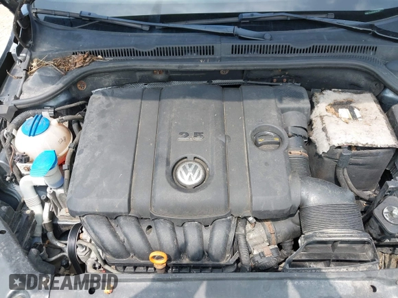 2013 Volkswagen Jetta SE with VIN 3VWBX7AJ3DM434661, listed as a IAAI auction lot 42505596 with 135,263 mi miles and . Bid and sale history available at DreamBid. Image 10.