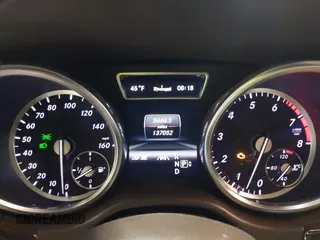2013 Mercedes-Benz GL-Class GL 450 with VIN 4JGDF7CE1DA215608, listed as a IAAI auction lot 41924332 with 137,052 mi miles. Bid and sale history available at carsss.com. Image 15.