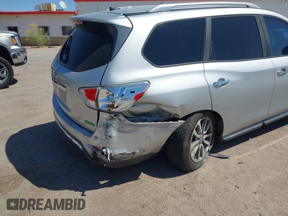 2016 Nissan Pathfinder S with VIN 5N1AR2MN1GC613261, listed as a IAAI auction lot 42024004 with 231,212 mi miles. Bid and sale history available at carsss.com. Image 6.